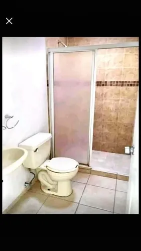 Excelente Y Amplia Casa Semi Amueblada En Fraccionamiento Privado Al Sureste De León