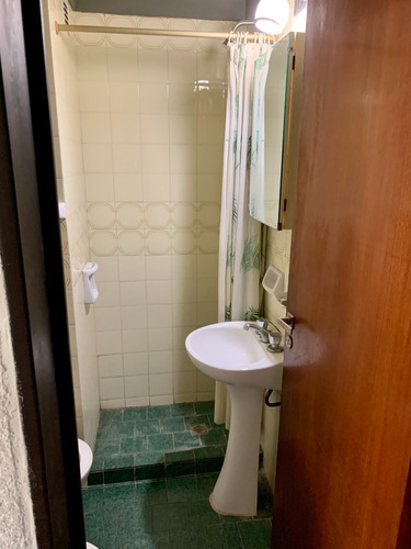 Excelente Casa Zona Golf, 3 Dormitorios 3 Baños Cochera Quincho Cerrado Parrilla Hermoso Parque