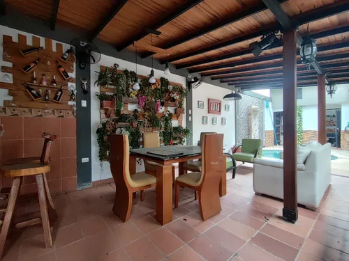 Casa En Venta En El Portico. Cod V30164