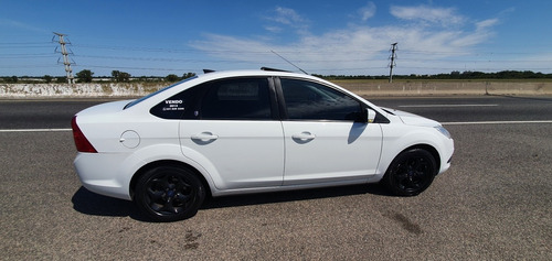Ford Focus Ghia At Full