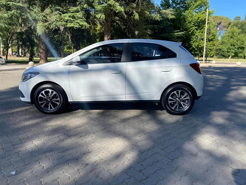 Imagen 7 de 11 de Vendo - Financio Chevrolet Onix Ltz 2015 Full