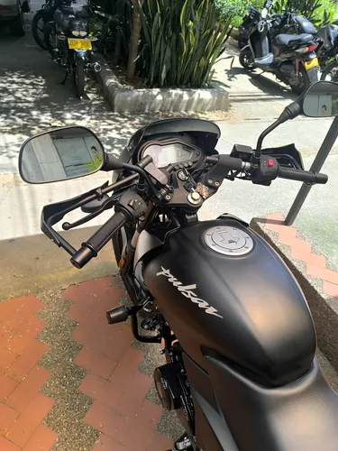 Pulsar 180 Fi Negro Mate