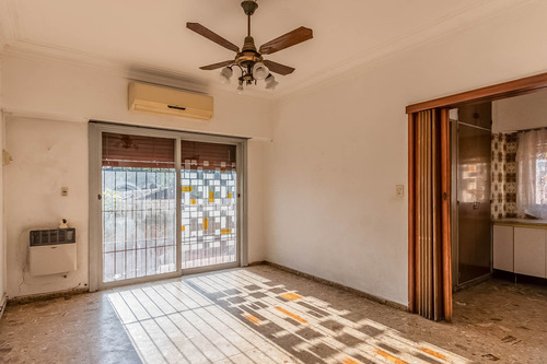 En Venta · Casa En Block · 4 Ambientes · Terraza · Múltiples Espacios Funcionales · Piñeyro