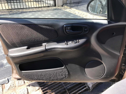 Chrysler Neon 2.0 2000 Se 2003