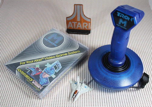 Joystick Oficial Tron + Adventures Lacrado [ Atari 2600 ]