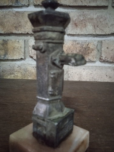 Antigua Bomba De Agua Ose Metal Y Mármol Miniatura (Usado)