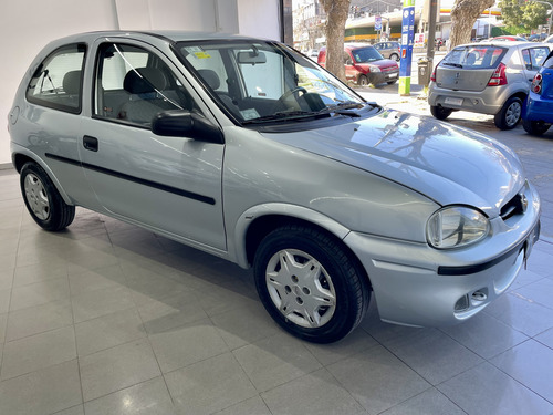 Chevrolet Corsa Classic 1.6 Gl 3p