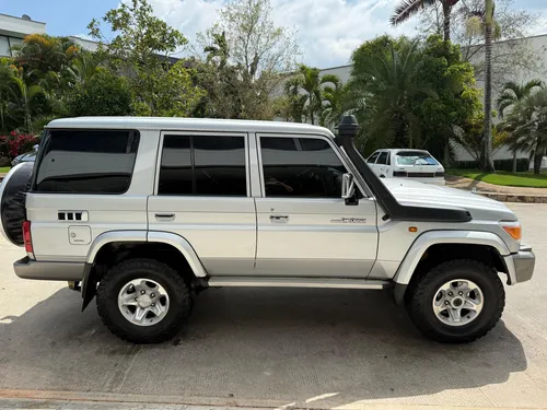 Toyota Land Cruiser Vdj76 Lx 2022 Diesel V8 Blindada