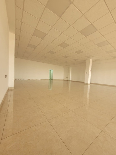 Local Comercial En Arriendo, Piso 2, En Av. Francisco Bilbao