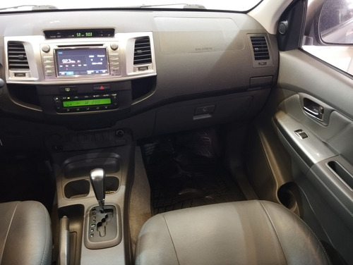 Toyota Hilux SW4 SR 4x2 2.7/ 2.7 Flex 16V Aut.