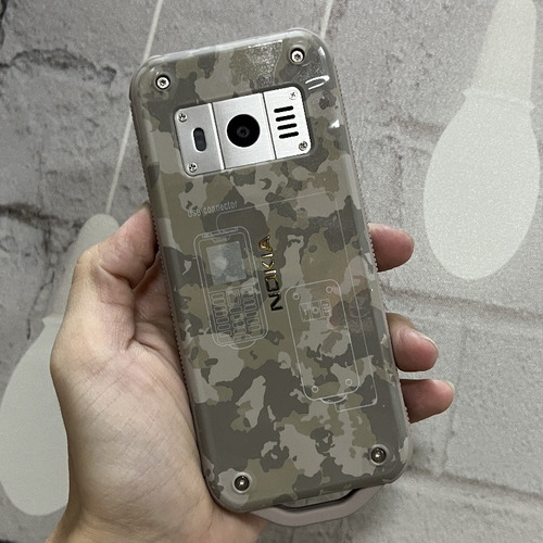 Resistente Teléfono Para Personas Mayores Función Exterior