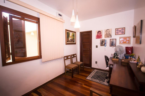 Casa 4 Dormitórios, 318m² Na Cavalhada - Ca1022