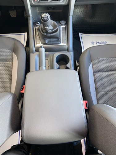 Imagen 20 de 25 de Volkswagen Amarok Comfortline 2.0l 180cv 4x2manual 2022 Sb
