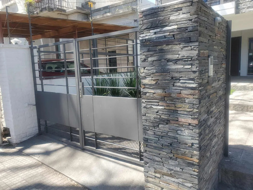 Vendo Apartamento En Malvin Sur, 2 Dorm. , 2 Baños Y Garage