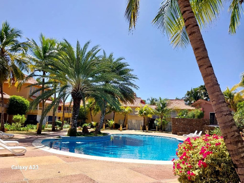 Townhouse En Margarita Playa Moreno