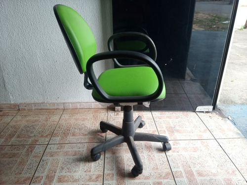 Imagem 3 de 6 de Cadeira Giratória Diretor