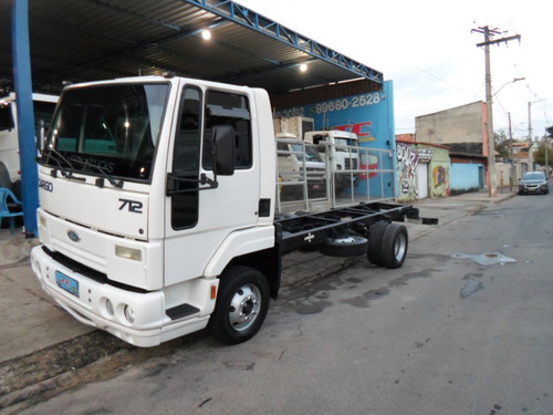 Imagem 1 de 15 de Ford Cargo 712
