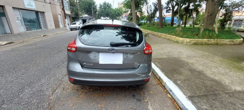 Imagem 4 de 9 de Ford / Focus