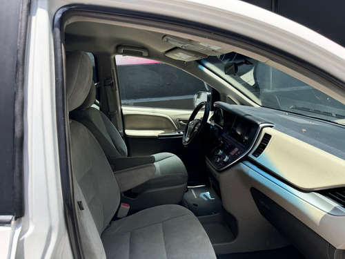 Toyota Sienna 3.5 Xle V6 At