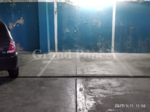 Departamento 4 Ambientes Con Balcon Y Cochera