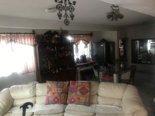 Casa En Venta En Loma Bonita, Ojo De Agua Tecamac Edo Mex Sup 202 M2