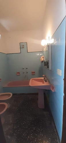Casa En Venta - 2 Dormitorios 1 Baño - 90mts2 - Llavallol