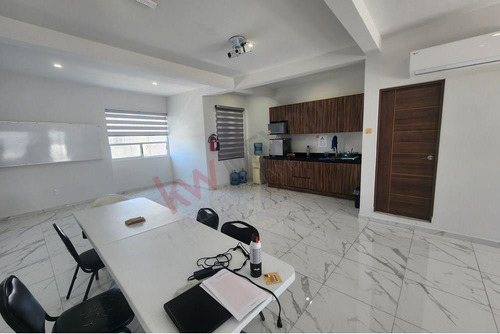 Venta De Edificio En Zona Céntrica De Querétaro, Ideal Para Oficinas