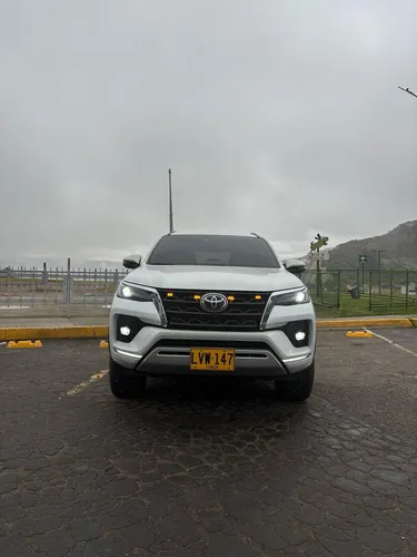 Toyota Fortuner 2.8 SRV
