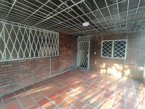 Oficina En Venta En La Playa. Cod V28929