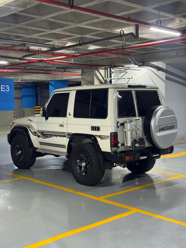 Toyota Land Cruiser 71 2022