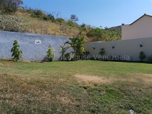 Imagen 28 de 28 de Hermoso Th De Esquina, Con Acabados De Primera. Comodas Habitaciones Con Closet, Hermosa Cocina Completamente Equipada, Amplio Patio Con Caney, 3 Puestos De Estacionamiento Techados