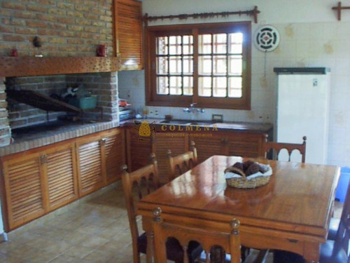 Casa En Solanas De 4 Dormitorios, Piscina Y Muy Cerca De La Playa. Consulte!!!!!!!!!- Ref: 2341