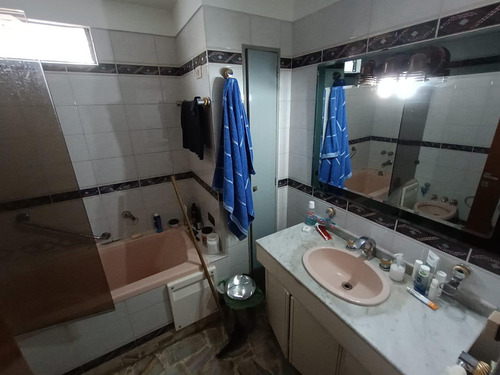 Venta 4 Ambientes + Dependencia En Flores