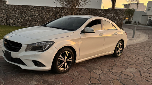 Mercedes-Benz Clase CLA 1.6 180 Cgi Mt