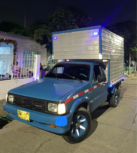 Mazda B2000 2.0