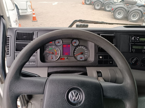 Caminhão Volkswagen 24280 Constelation Chassi 6x2