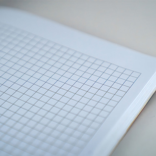 Cuaderno A5 Cuadriculado Nuwa Cuadros Cosido - Tapa Blanda Color Blanco y Negro