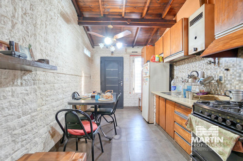 Casa Dúplex En Venta Martinez 5 Ambientes, Escritorio. Ideal Estudio, Consultorio O Vivienda.