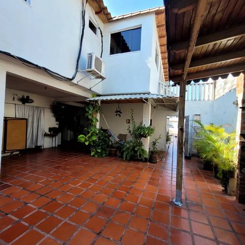 En Venta Casa En Urb San Miguel Maracay / Js0214