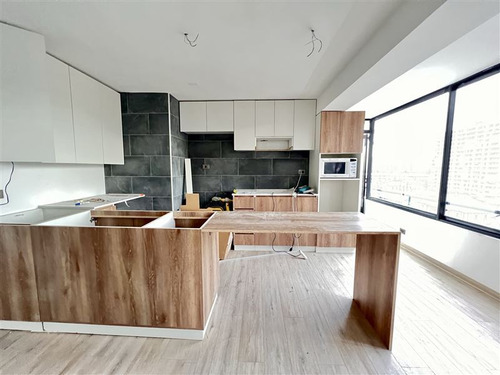 Venta Departamento Remodelado A Pasos Metro Colón