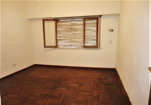 120 E/ 76 Y 77 - Casa/ Dpto