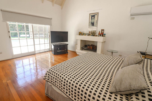 Venta Casa De 6 Ambientes - Country Club San Diego