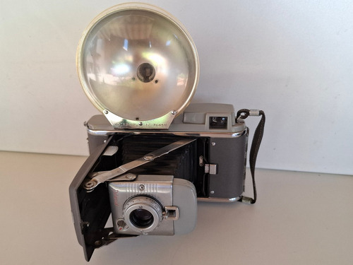 Câmera Fotográfica Antiga Polaroid Mod. 80 + Flash Mod. 281 Prateado (Usado)