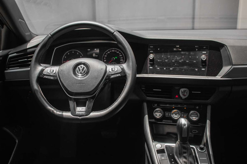 Imagen 5 de 13 de Volkswagen Jetta 2020