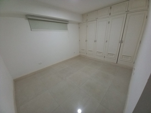 Imagen 6 de 14 de Hermoso Apartamento En Edif. Estefanny, Costa Azul