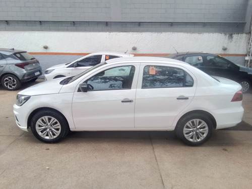Volkswagen Voyage 1.0 12V MPI TOTALFLEX 4P MANUAL
