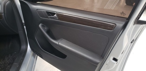 Imagen 7 de 9 de Vw Vento Advance Plus 2.5 Nafta Mt 2015 Romera Hnos Balcarce