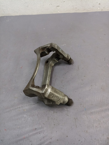 Porta Caliper Delantero Izquierdo Ford Fiesta 1.6 Aut 12/18 (Usado)
