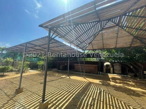 Imagen 13 de 17 de Hermosa Casa De Campo Ubicada En Pueblo Nuevo De Paraguaná