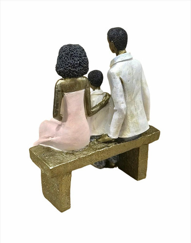 Estatueta Casal Negro Com Filho Sentados No Banco Resina21cm